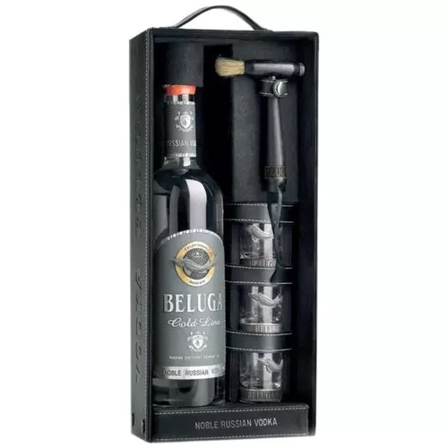 Beluga Gold Line vodka bőr díszdobozban 3 pohárral (0,7L / 40%)