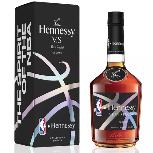 Hennessy V.S. NBA Limited Edition 2022-23 cognac díszdobozban (0,7L / 40%)