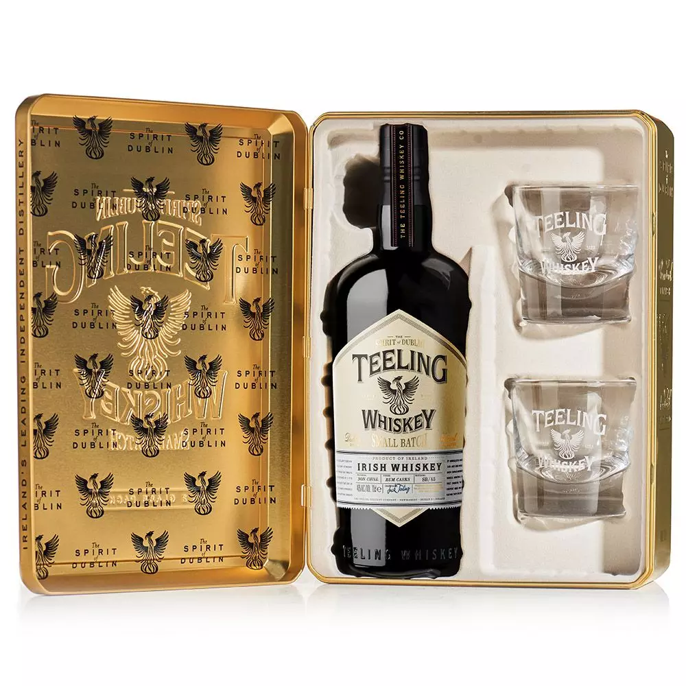 Teeling Small Batch ajándékcsomag aranyszínű dobozban 2 pohárral (0,7L / 46%)